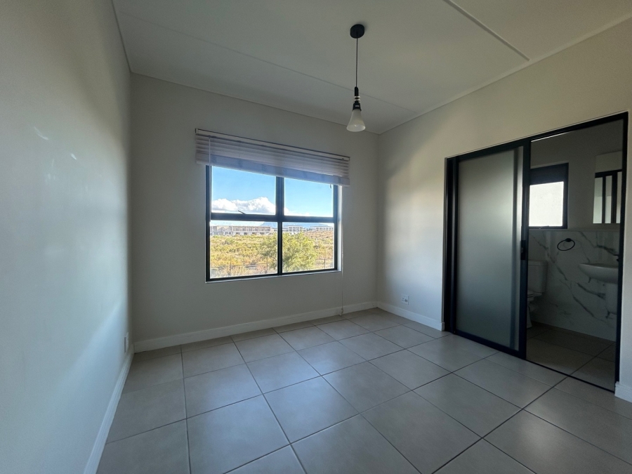 To Let 2 Bedroom Property for Rent in Sandown Western Cape